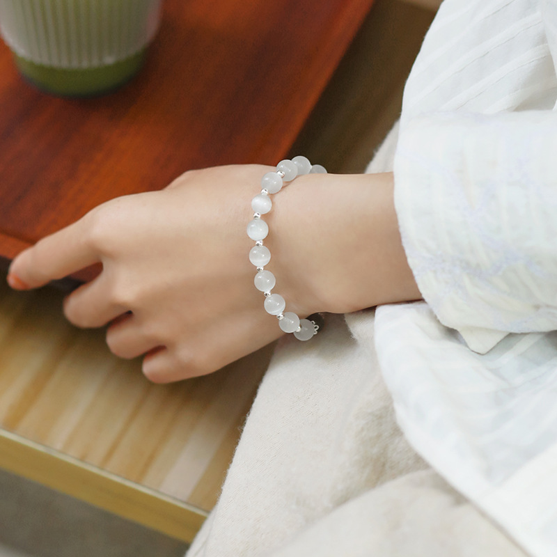 Natural white cat's eye bracelet