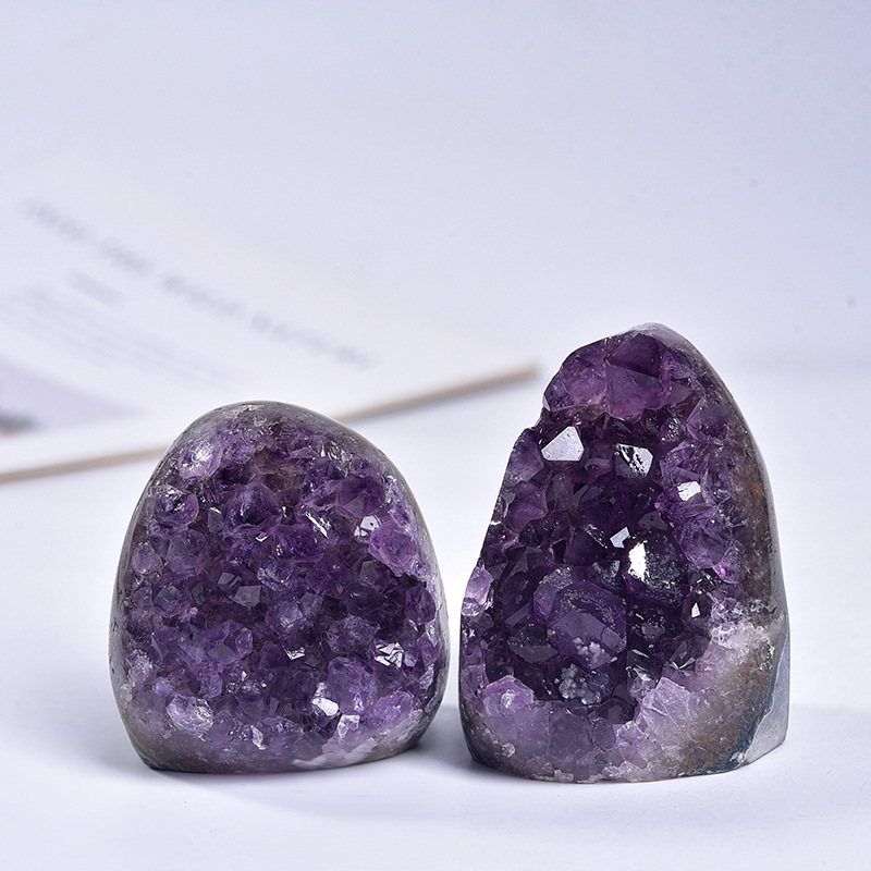 Natural crystal Uruguayan amethyst cluster crystal town home decoration rough stone polishing